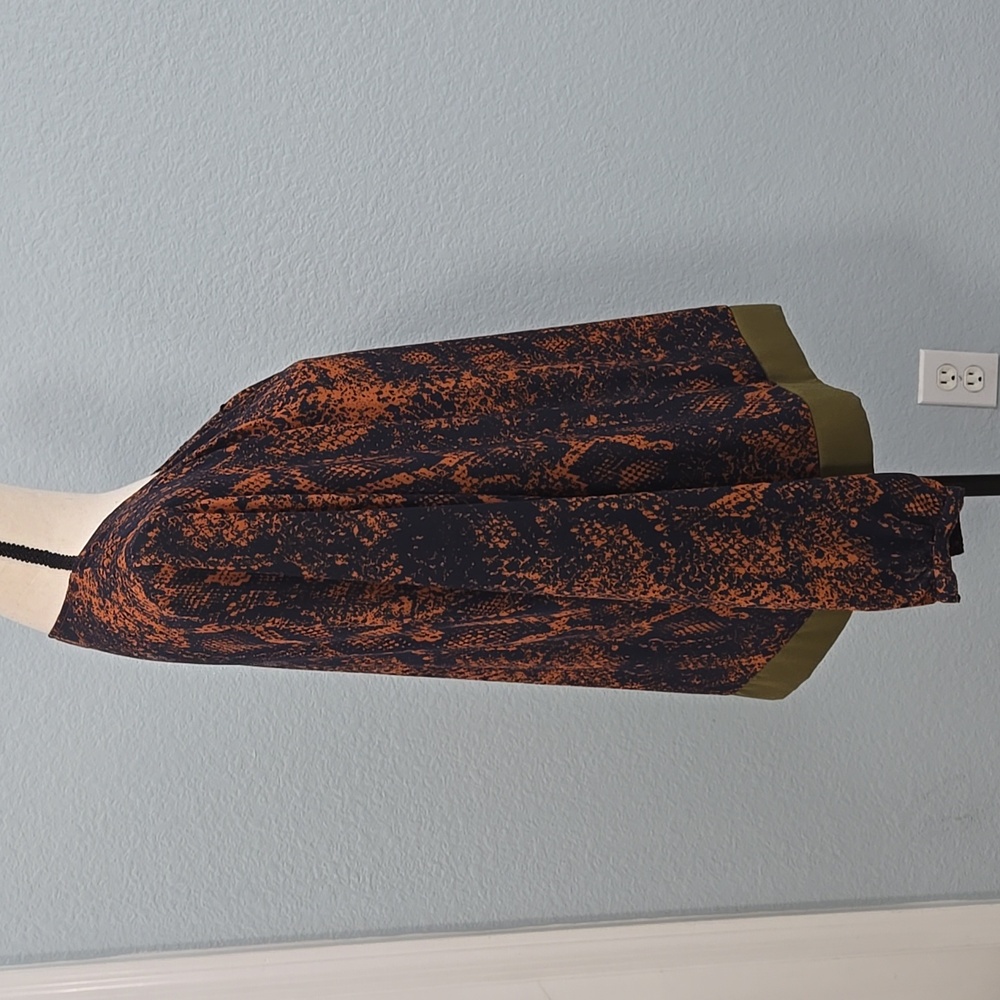 Cabi Style #101 Border Wrap Blouse In Python Prin… - image 7